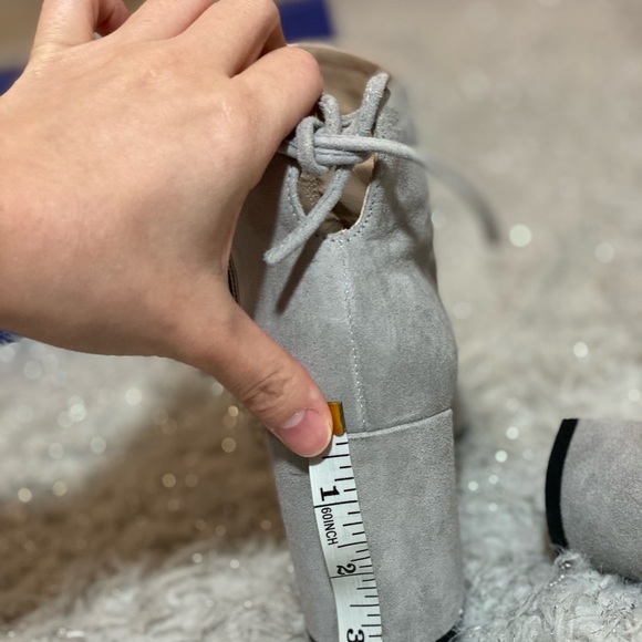 Stuart Weitzman Gardiner Mid Heel Ankle Boots - Picture 6 of 8